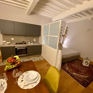 Sisters'home , Cortona Italy