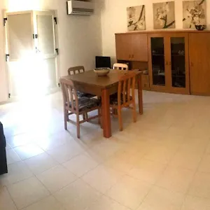 https://casa-giummarra-al-primo-piano.sicilyhotelsitaly.net