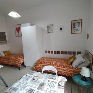 Aquila 52 Rome