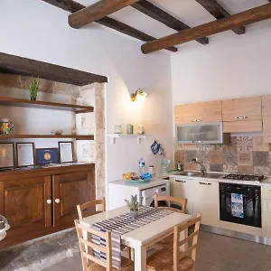 https://la-casetta-del-pescatore.sicilyhotelsitaly.net